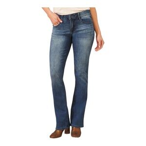 Democracy “Ab”solution Itty Bitty Boot Jeans
Style B2485KE4D Size 8 Medium Wash